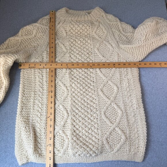 Passports Of Pieri Imports Vintage Cream Cable Knit 100% Wool Sweater Size Large - Picture 2 of 14